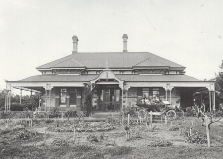 Lyndhurst House circa 1914.