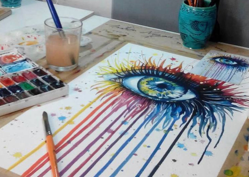 Watercolour painting of an eye by artist Ana Nzr.