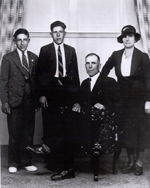 Taken in Adelaide in 1935.  From left, Nick, Antonio, Grazio and Rita De Ionno.
