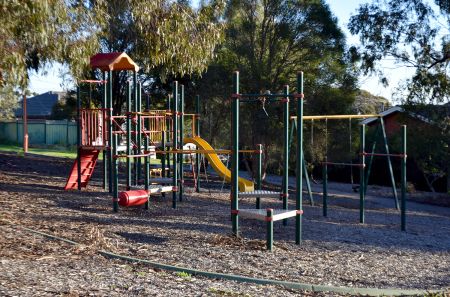 Medway Crescent Reserve - Playground