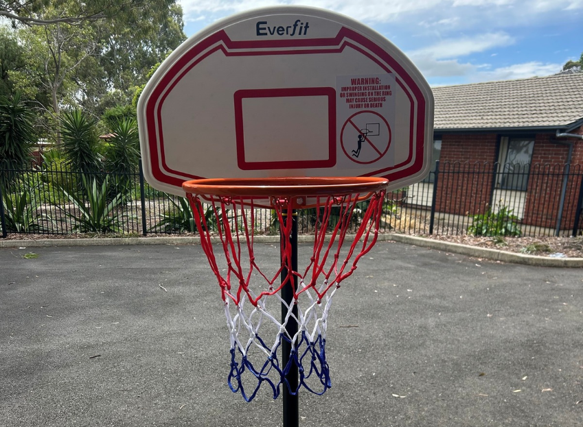 Basketball hoop