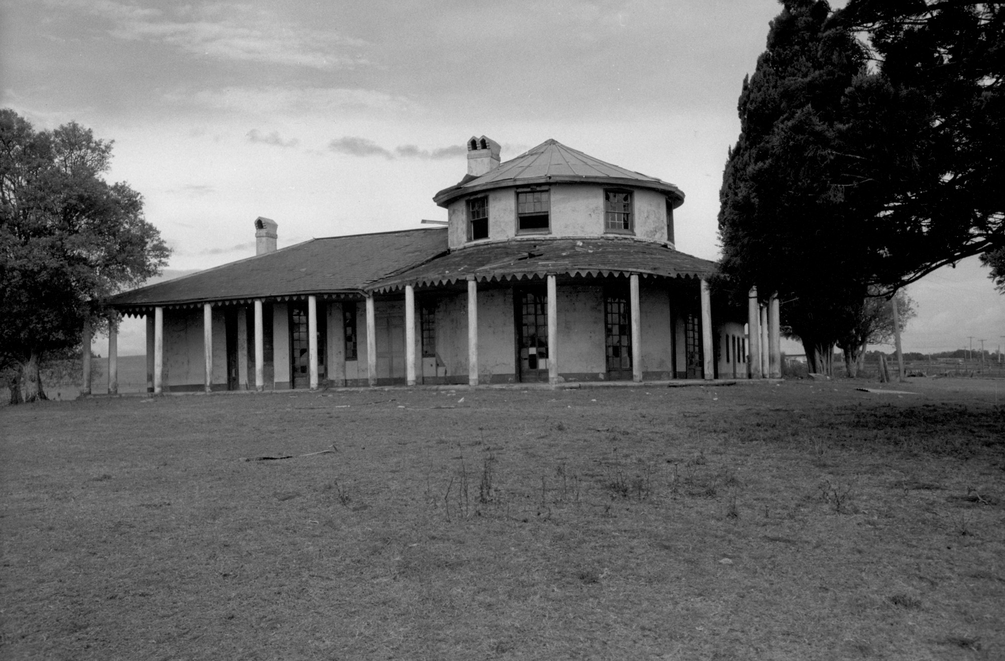 Bungarribee Homestead NSW (1954) by Barry Wollaston.