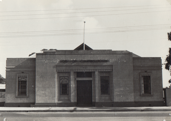 Campbelltown Council Chambers, 2 Newton Road, Campbelltown in 1967.